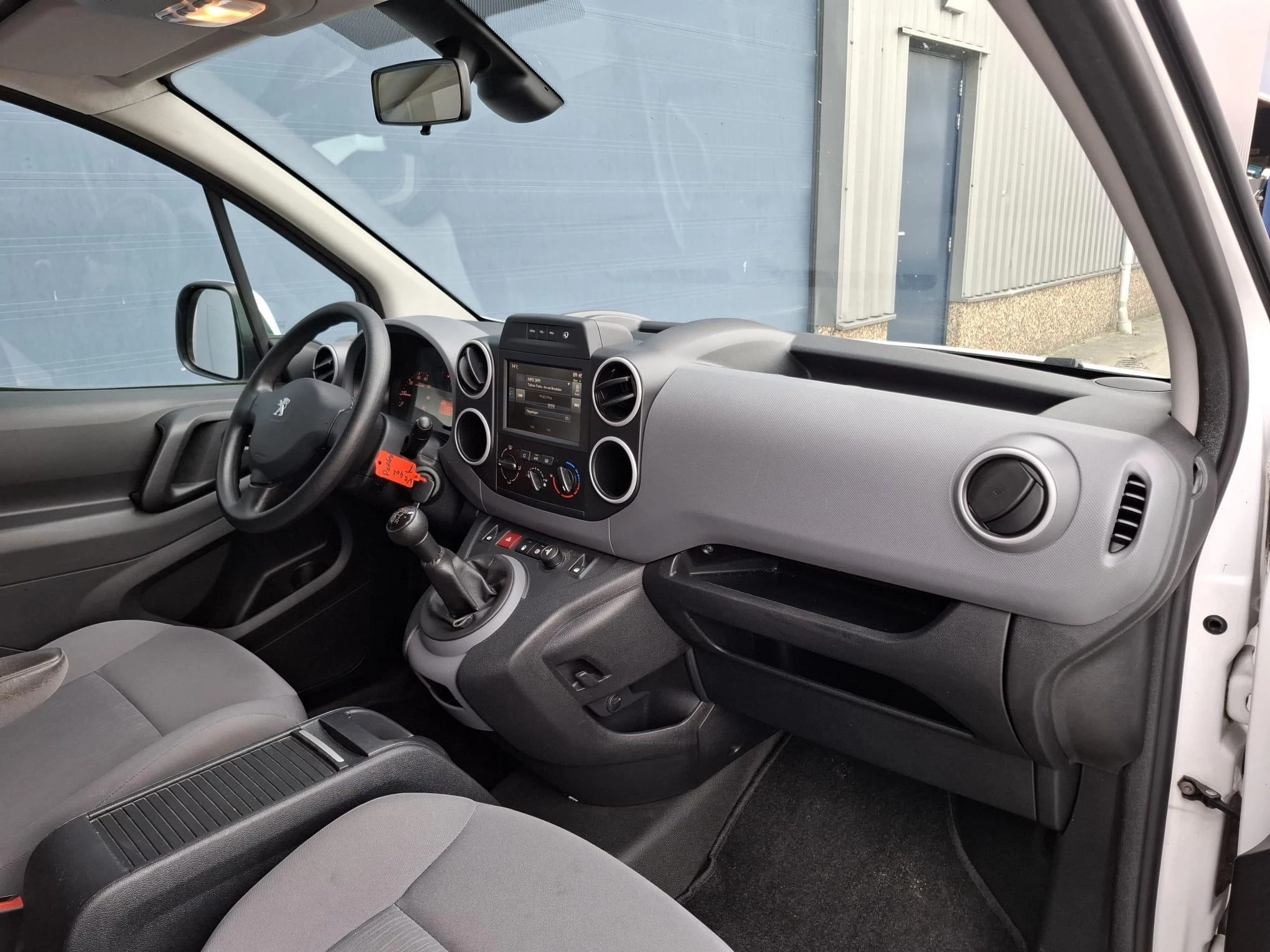 Hoofdafbeelding Peugeot Partner