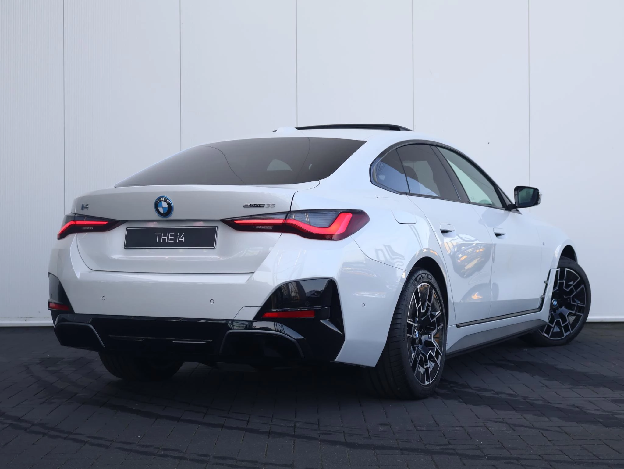 Hoofdafbeelding BMW i4