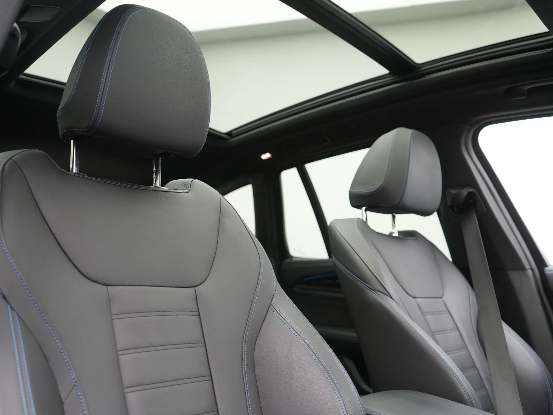 Hoofdafbeelding BMW iX3