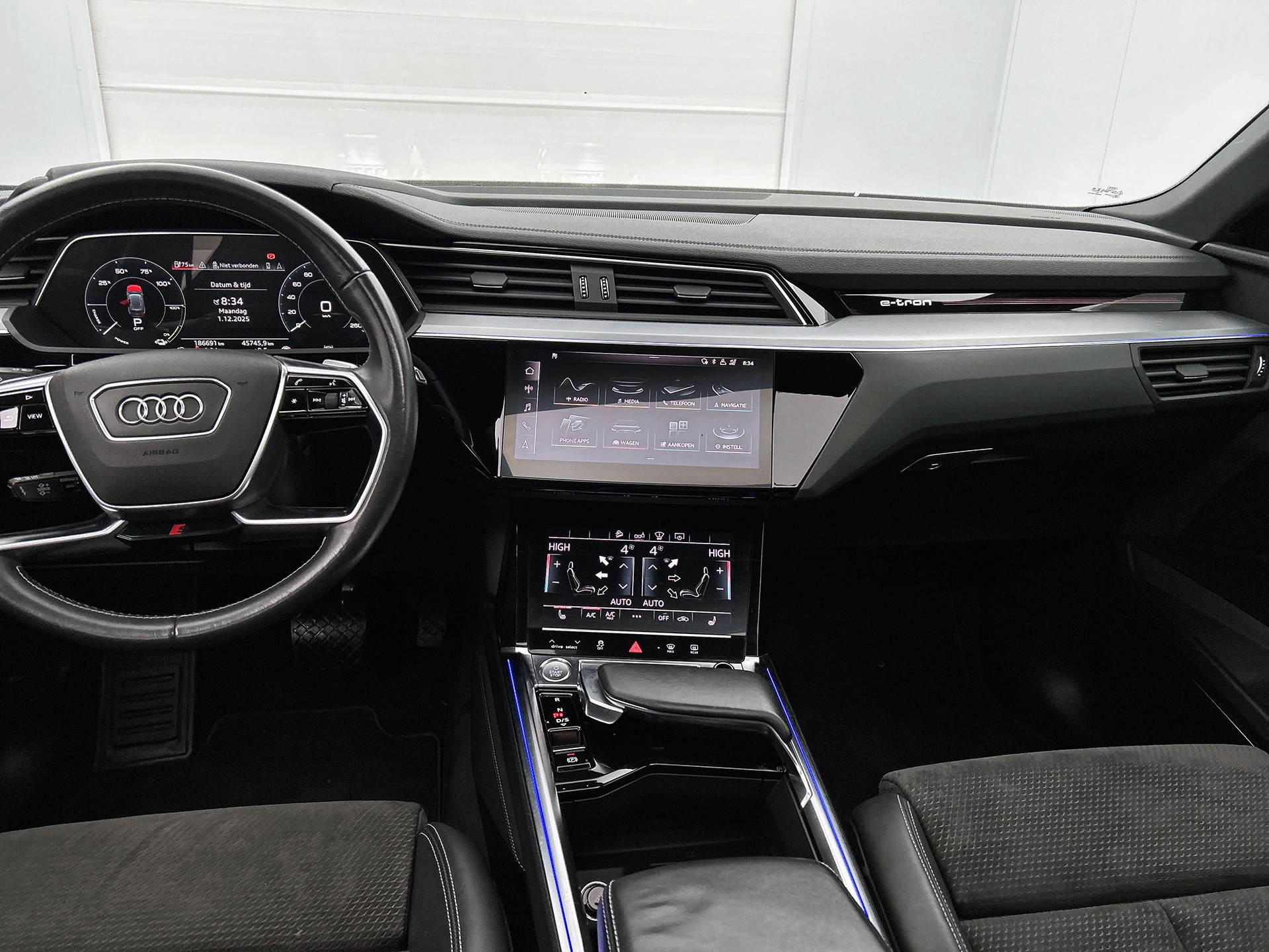 Hoofdafbeelding Audi e-tron