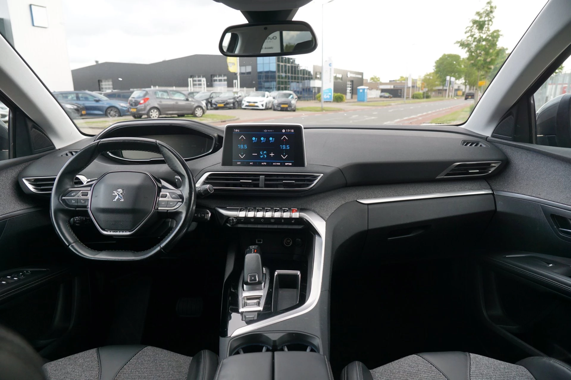 Hoofdafbeelding Peugeot 5008