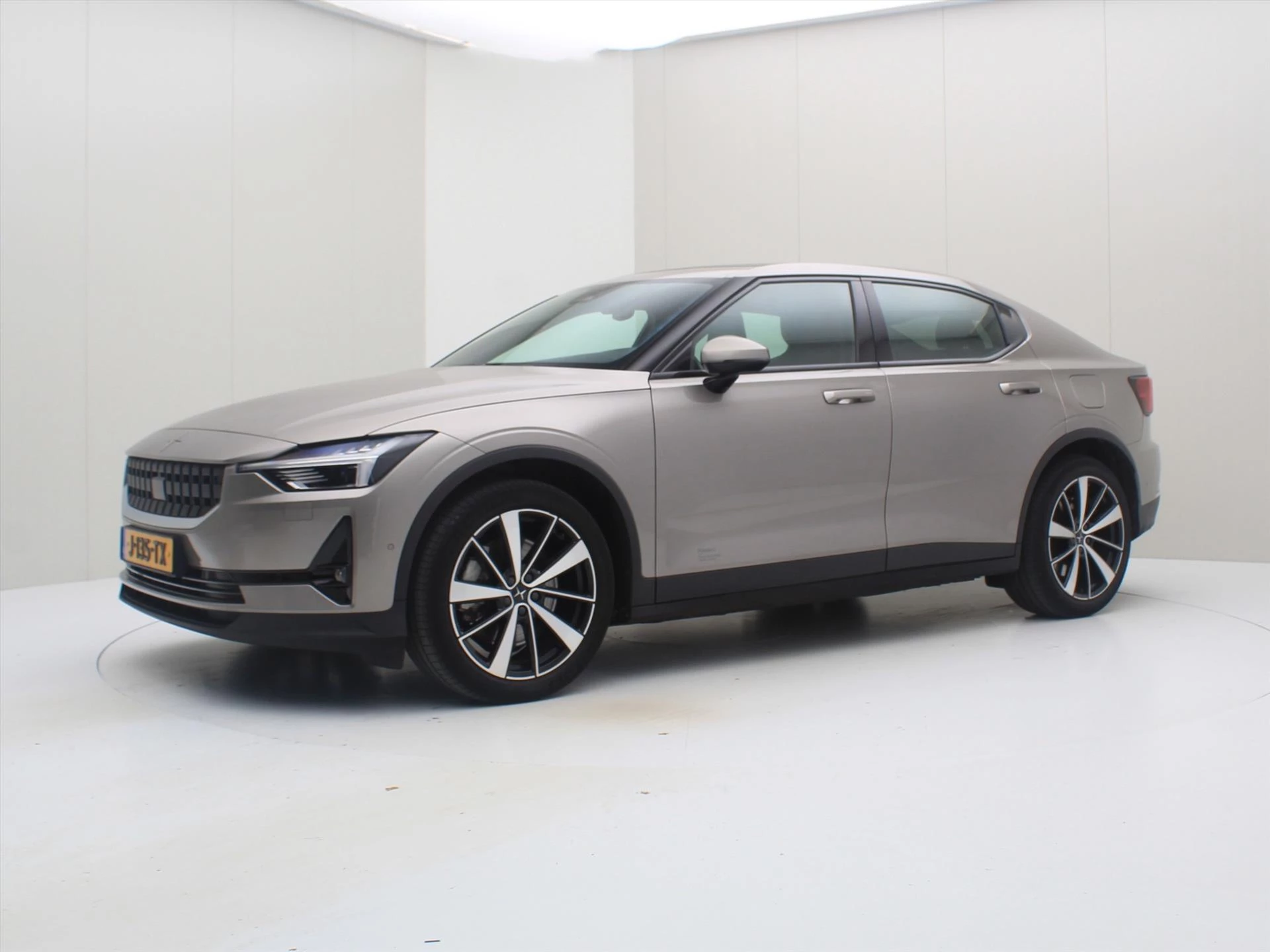 Hoofdafbeelding Polestar 2
