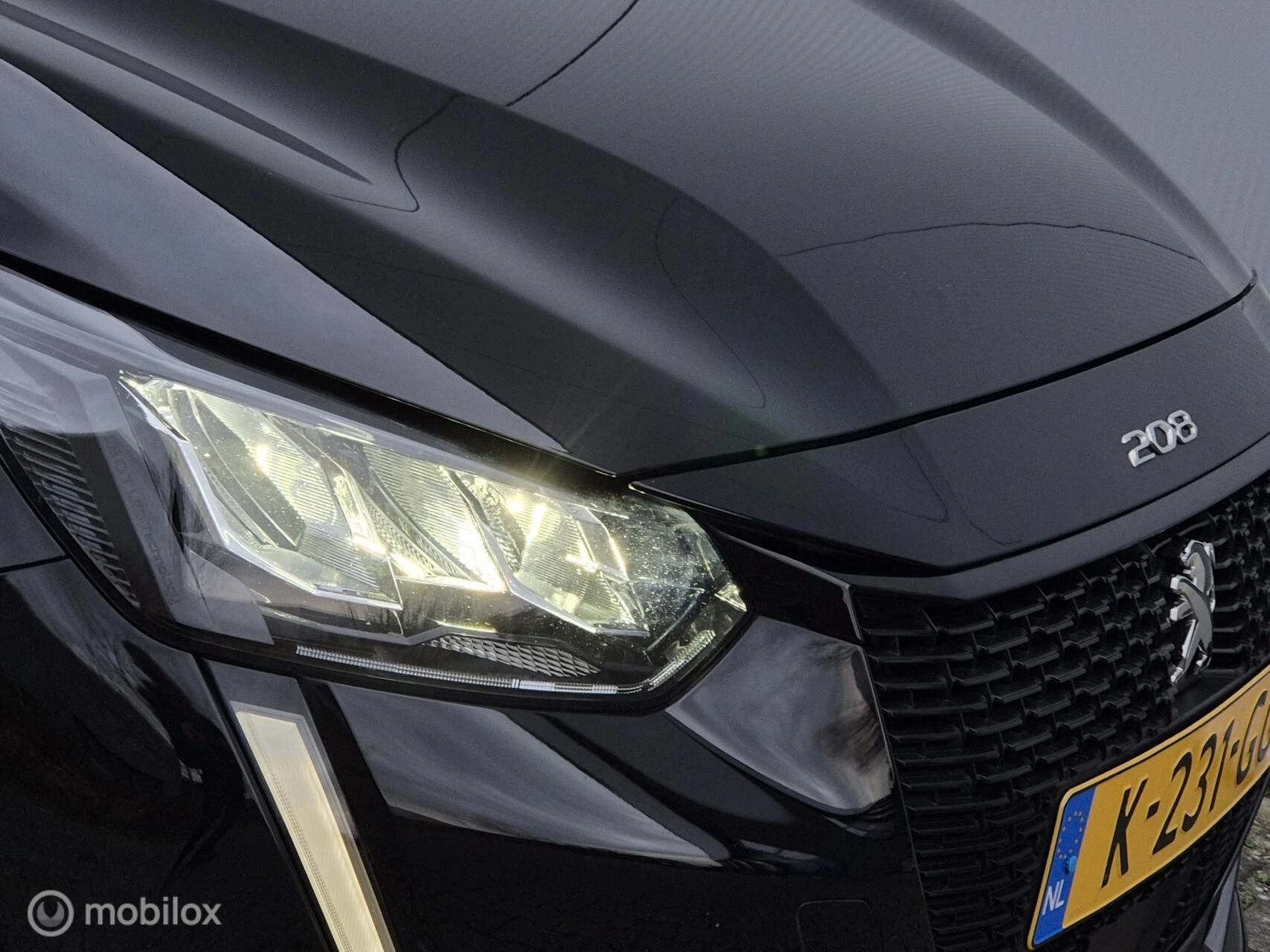 Hoofdafbeelding Peugeot e-208