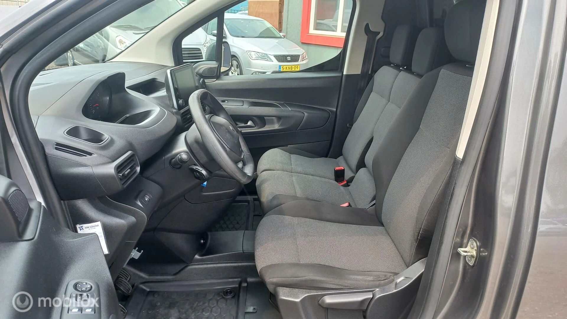 Hoofdafbeelding Peugeot Partner