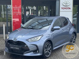 Hoofdafbeelding Toyota Yaris Toyota Yaris 1.5 Hybrid 115 DYNAMIC NIEUW DIRECT LEVERBAAR! MODEL 2026 STOEL/STUURVERW PARK-SENSOREN BLIND SPOT 17'' LM-VELGEN NAVI KEYLESS LED APPLE/ANDROID