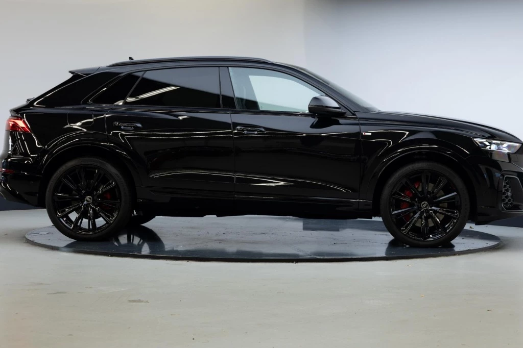 Hoofdafbeelding Audi Q8