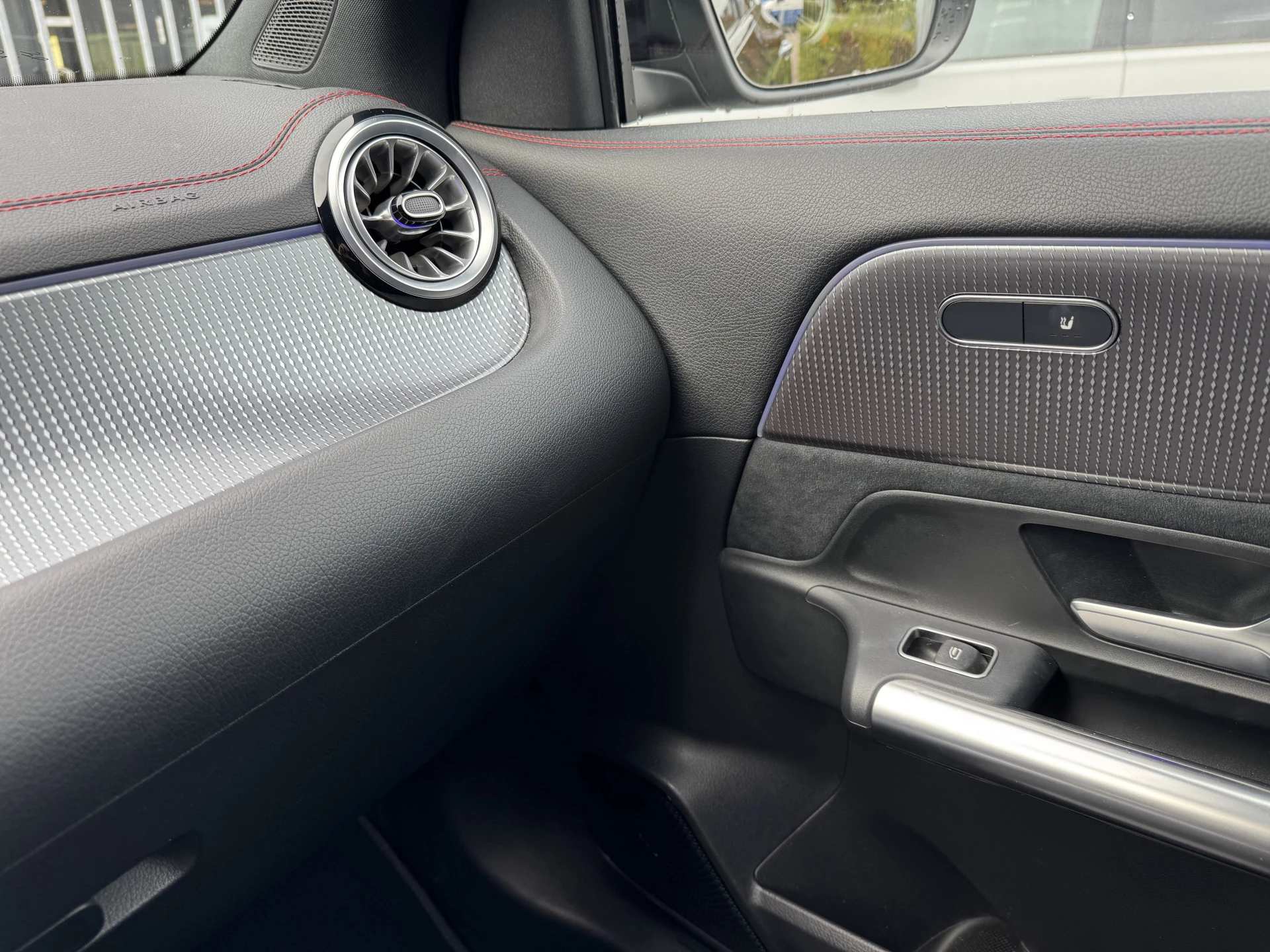 Hoofdafbeelding Mercedes-Benz EQA