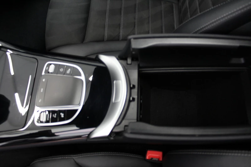 Hoofdafbeelding Mercedes-Benz EQC