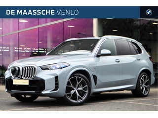 BMW X5 xDrive50e M Sport Automaat / Trekhaak / Panoramadak Sky Lounge / Comfortstoelen / Comfort Access / Soft-Close / Stoelventilatie / Parking Assistant Professional