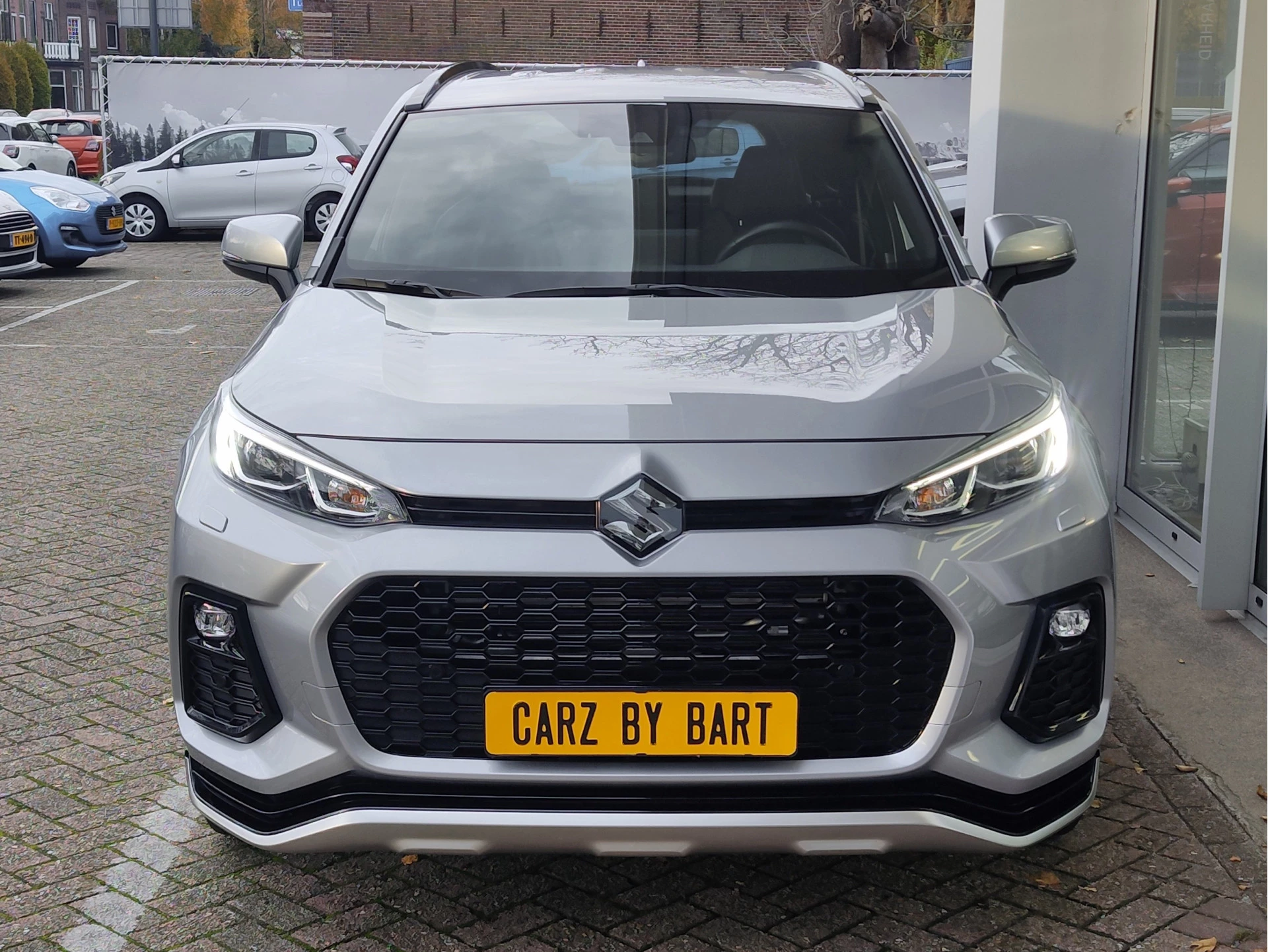 Hoofdafbeelding Suzuki Across