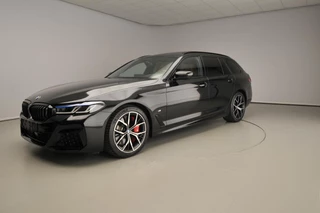 BMW 5 Serie Touring 540i xDrive | M-sportpakket | Laserlicht | HUD | Schuifdak | Trekhaak | Elektr. zetels | DAB | Harman-kardon sound | Alu 19 inch