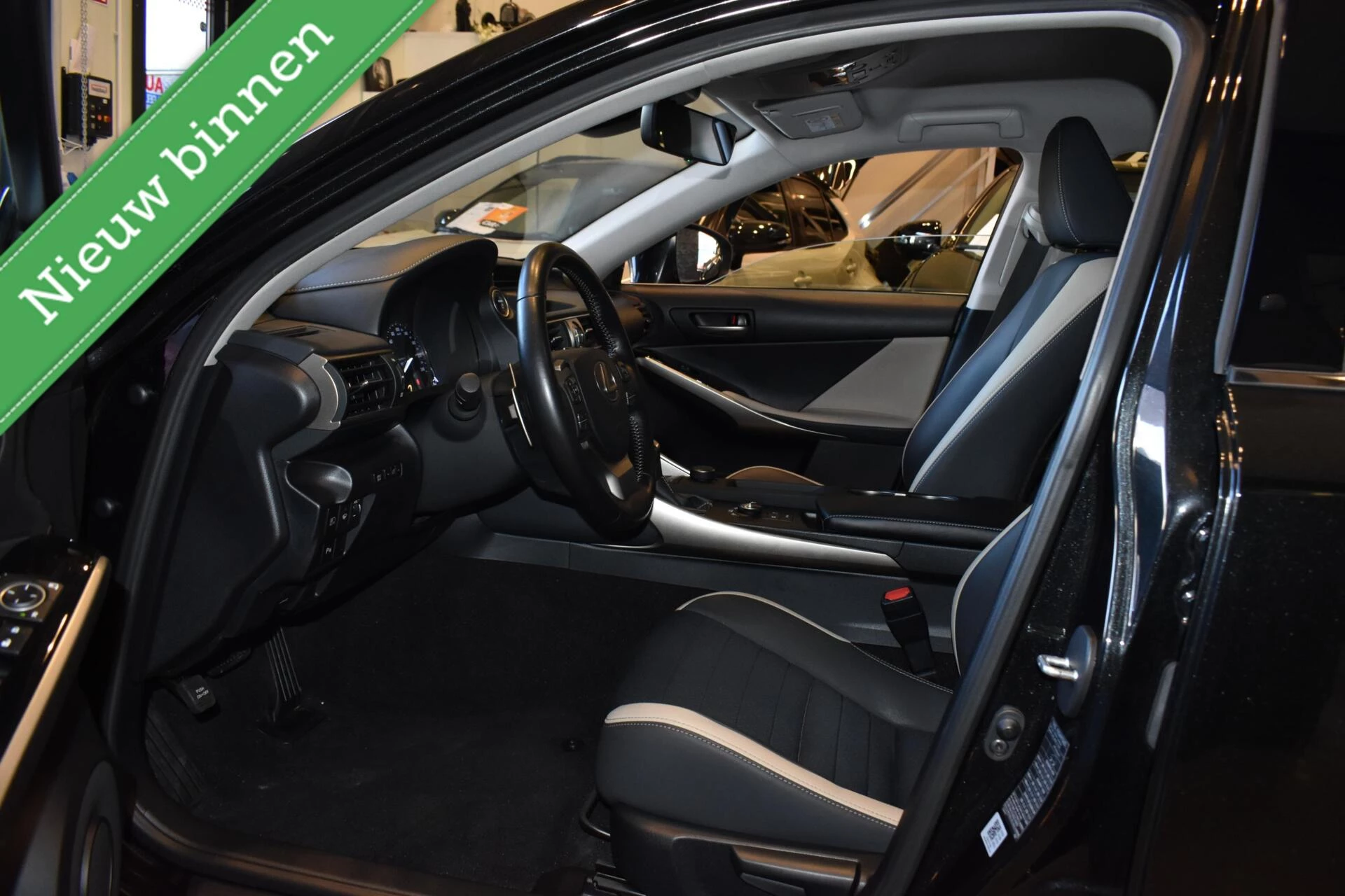 Hoofdafbeelding Lexus IS