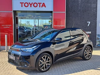 Toyota Aygo X HYBRID 115 GR-SPORT NIEUW IN DE SHOWROOM DIRECT LEVERBAAR 18'' LM-VELGEN PDC STOELVERWARMING AD-CRUISE