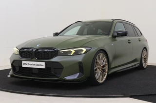 BMW 3 Serie Touring M340i xDrive High Executive Automaat / Panoramadak / Trekhaak / Sportstoelen / Adaptieve LED / M Adaptief onderstel / Parking Assistant Plus / Comfort Access
