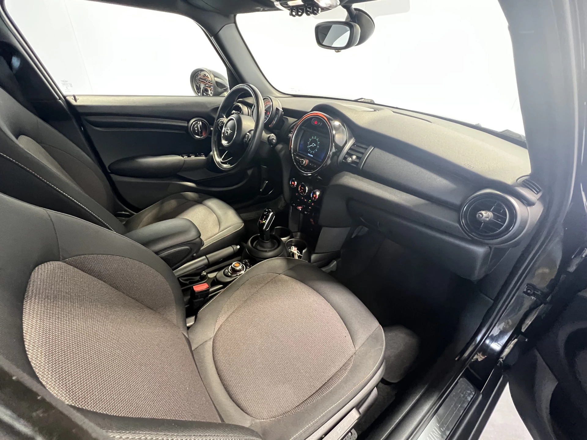 Hoofdafbeelding MINI 5-deurs