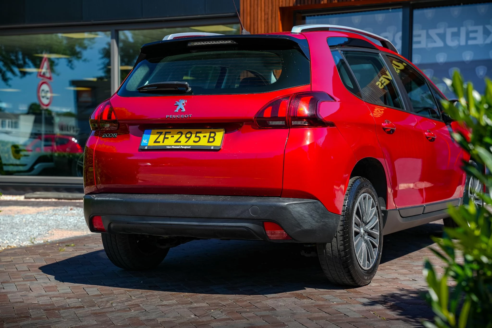 Hoofdafbeelding Peugeot 2008