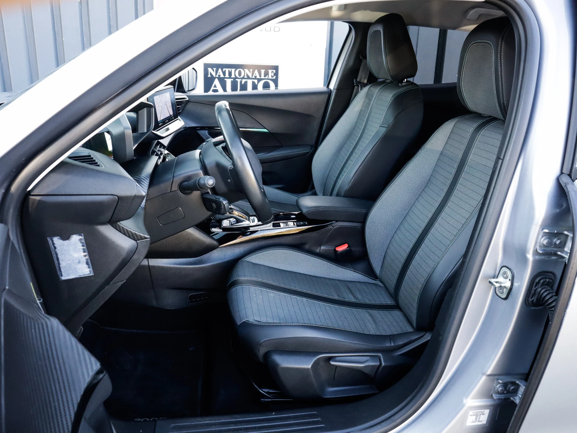 Hoofdafbeelding Peugeot e-2008