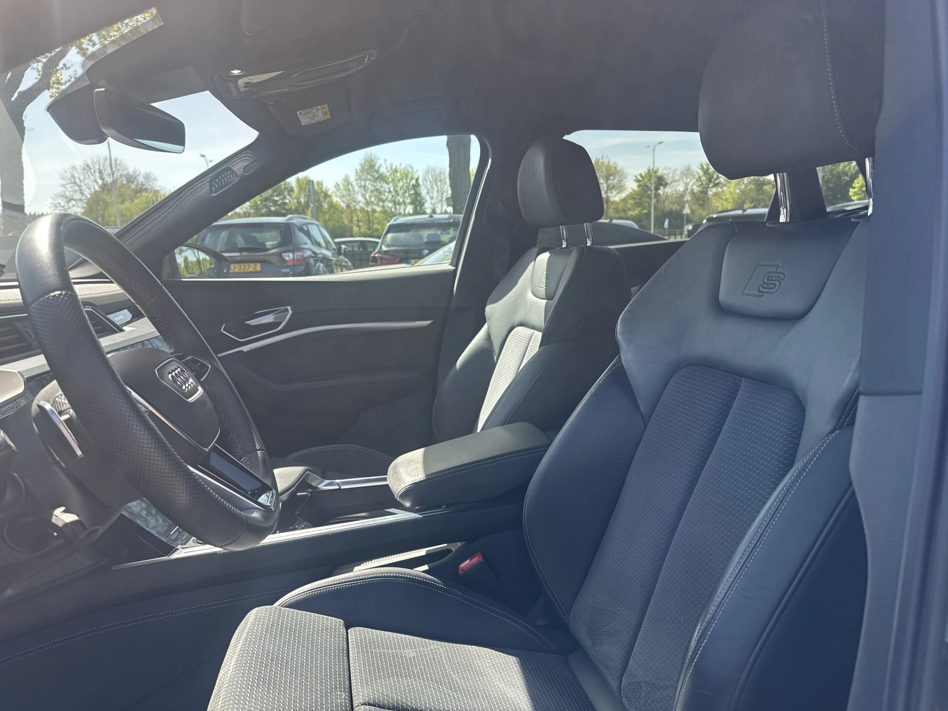 Hoofdafbeelding Audi e-tron
