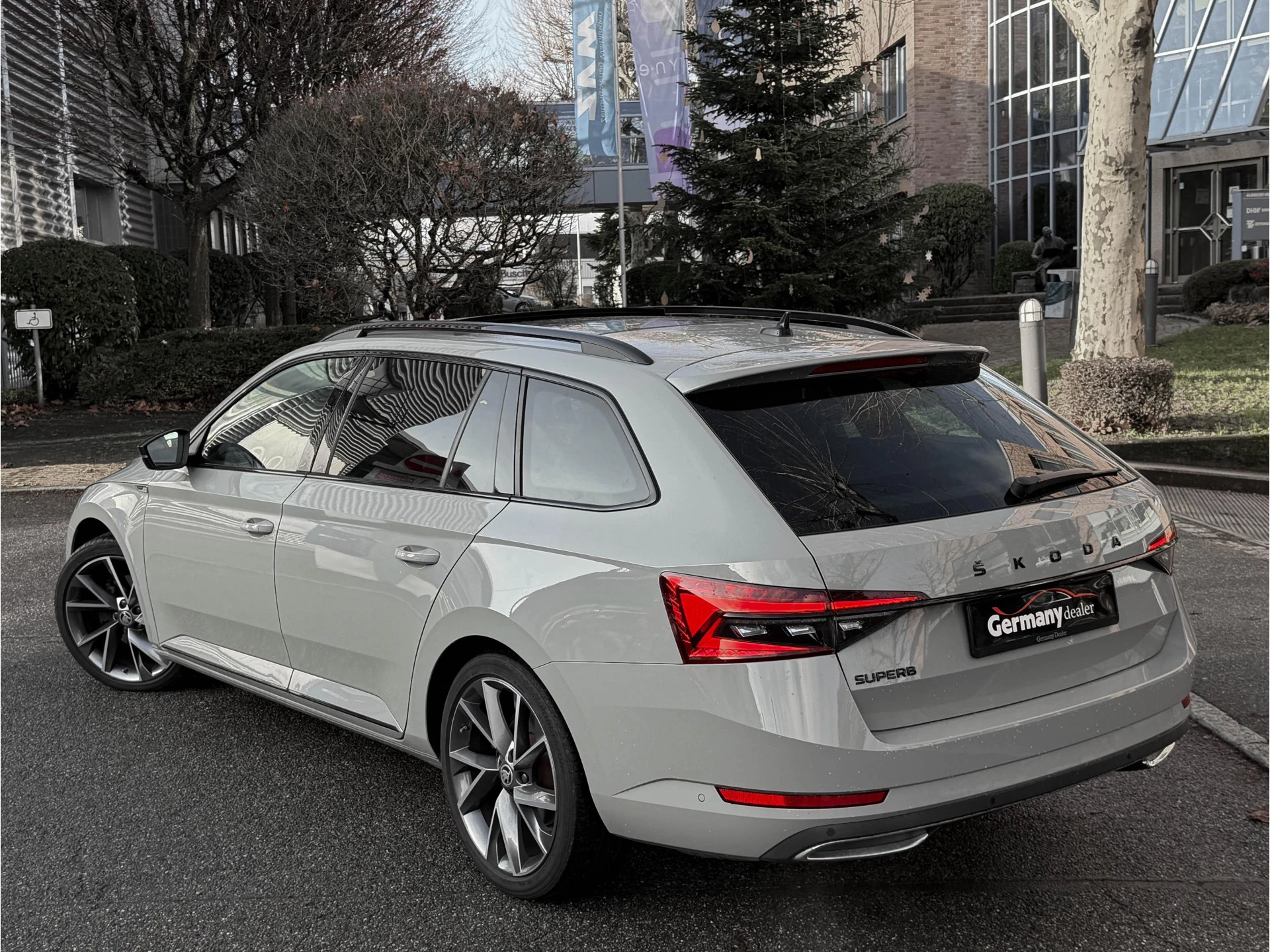 Hoofdafbeelding Škoda Superb