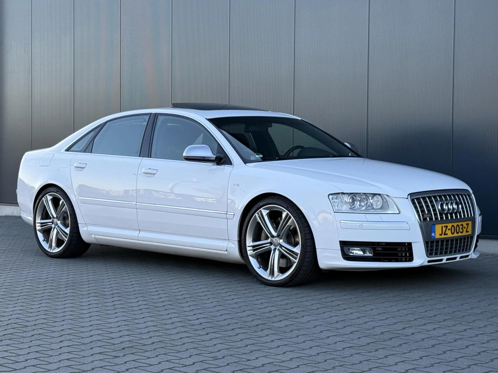 Hoofdafbeelding Audi S8