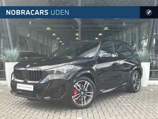 BMW X1 xDrive25e M Sport Automaat / Panoramadak / Trekhaak / Sportstoelen / M Adaptief onderstel / Comfort Access / Adaptieve LED / Parking Assistant