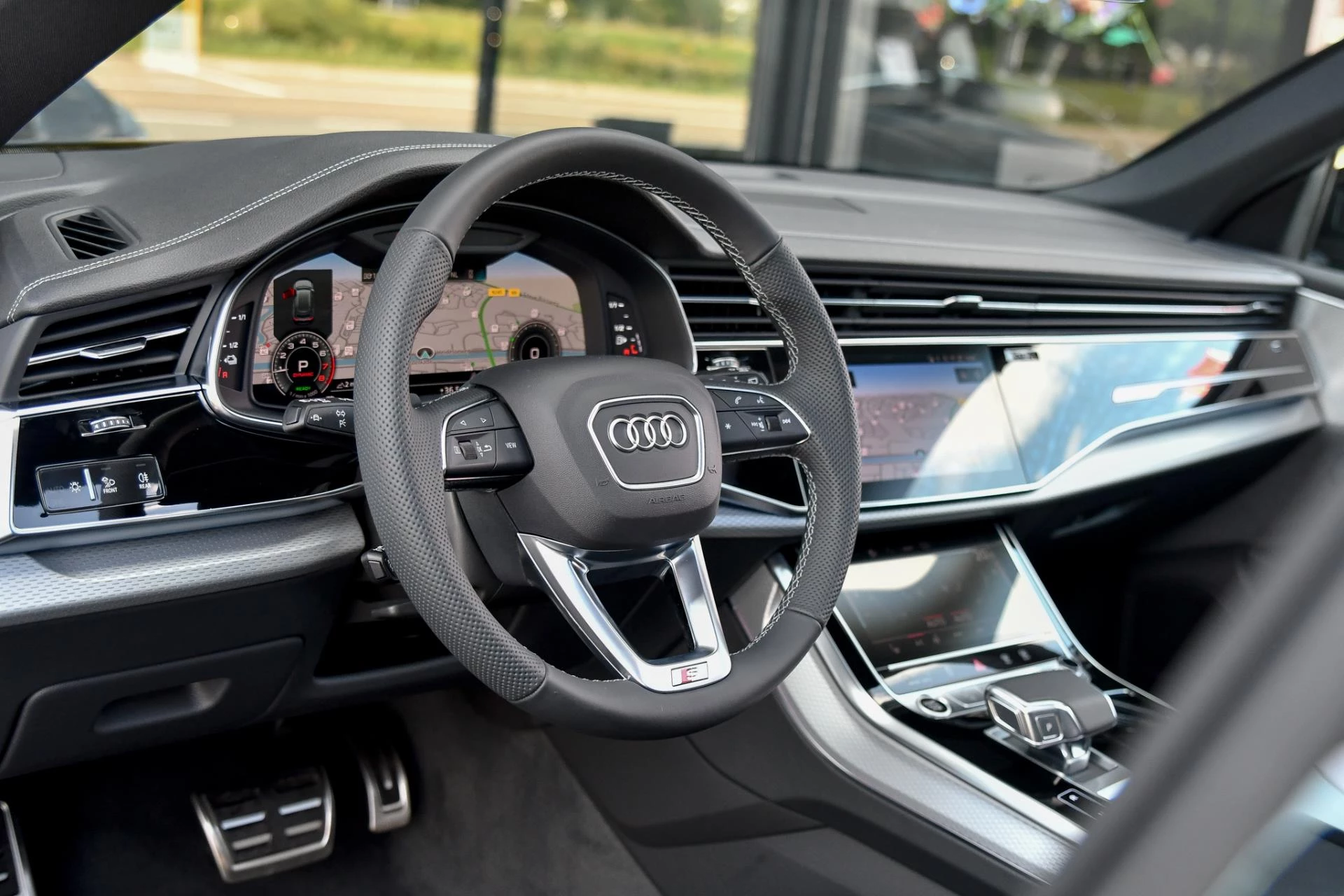 Hoofdafbeelding Audi Q8