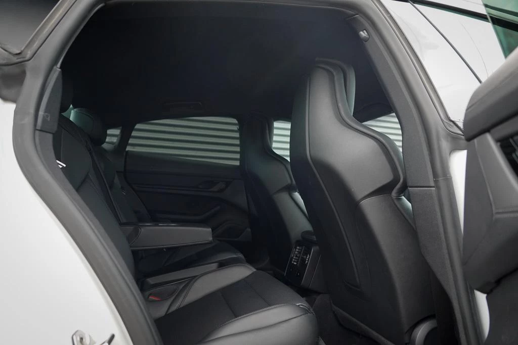 Hoofdafbeelding Porsche Taycan