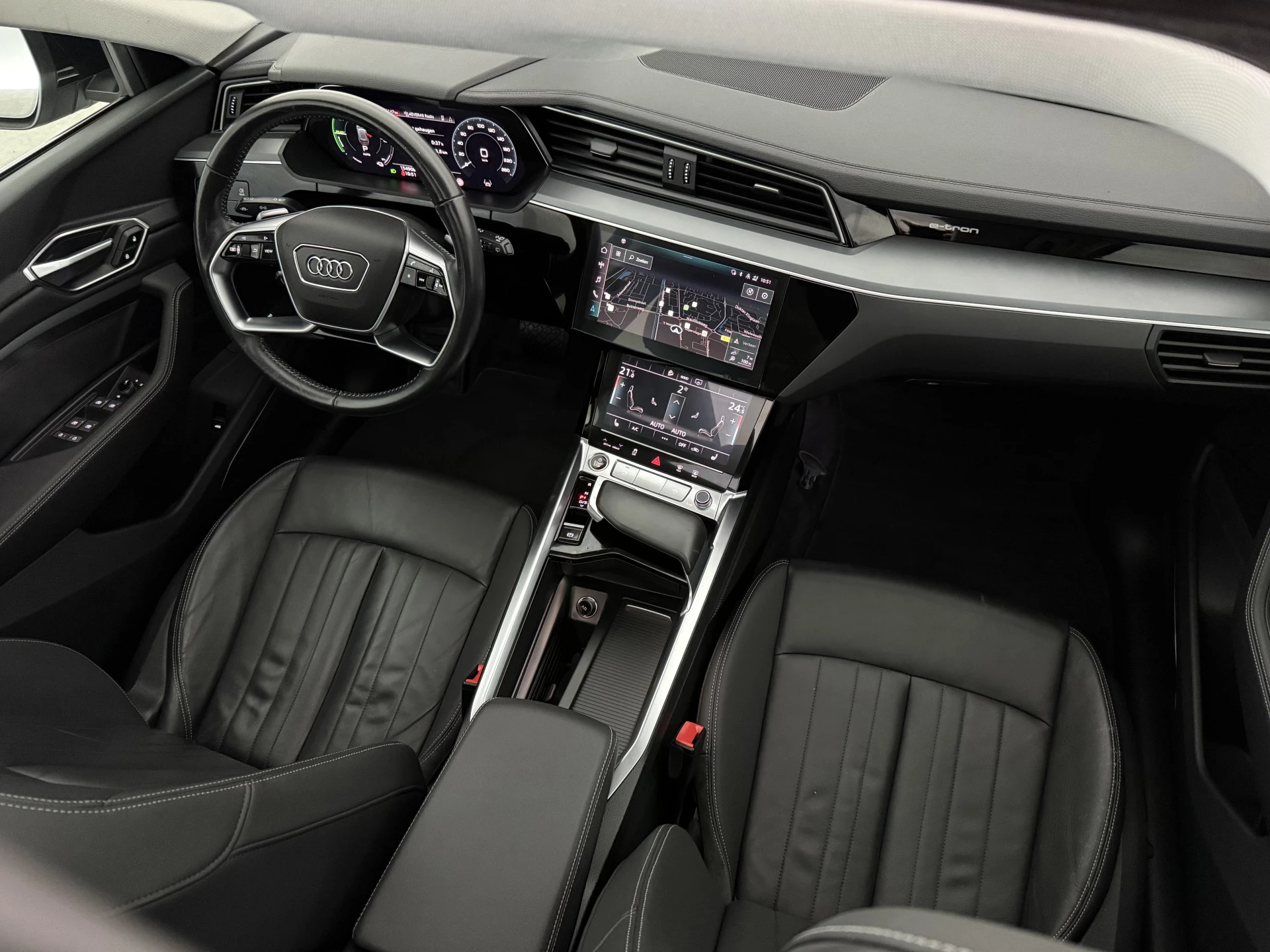 Hoofdafbeelding Audi e-tron