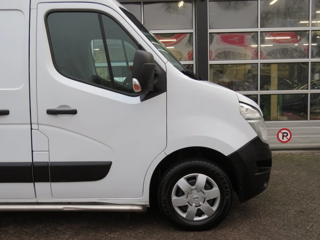 Hoofdafbeelding Nissan NV400