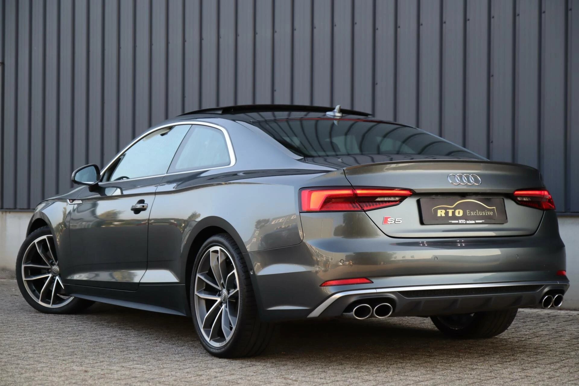 Hoofdafbeelding Audi S5