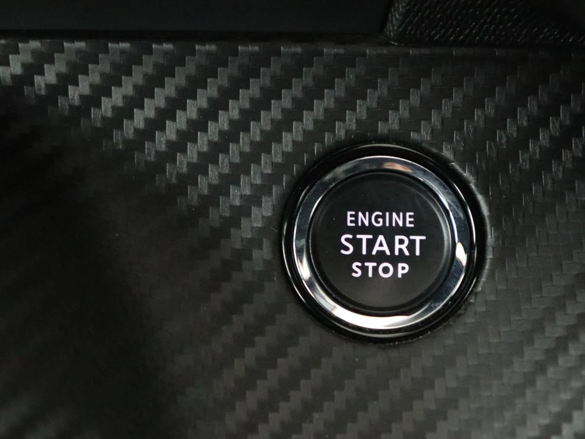 Hoofdafbeelding Peugeot e-2008