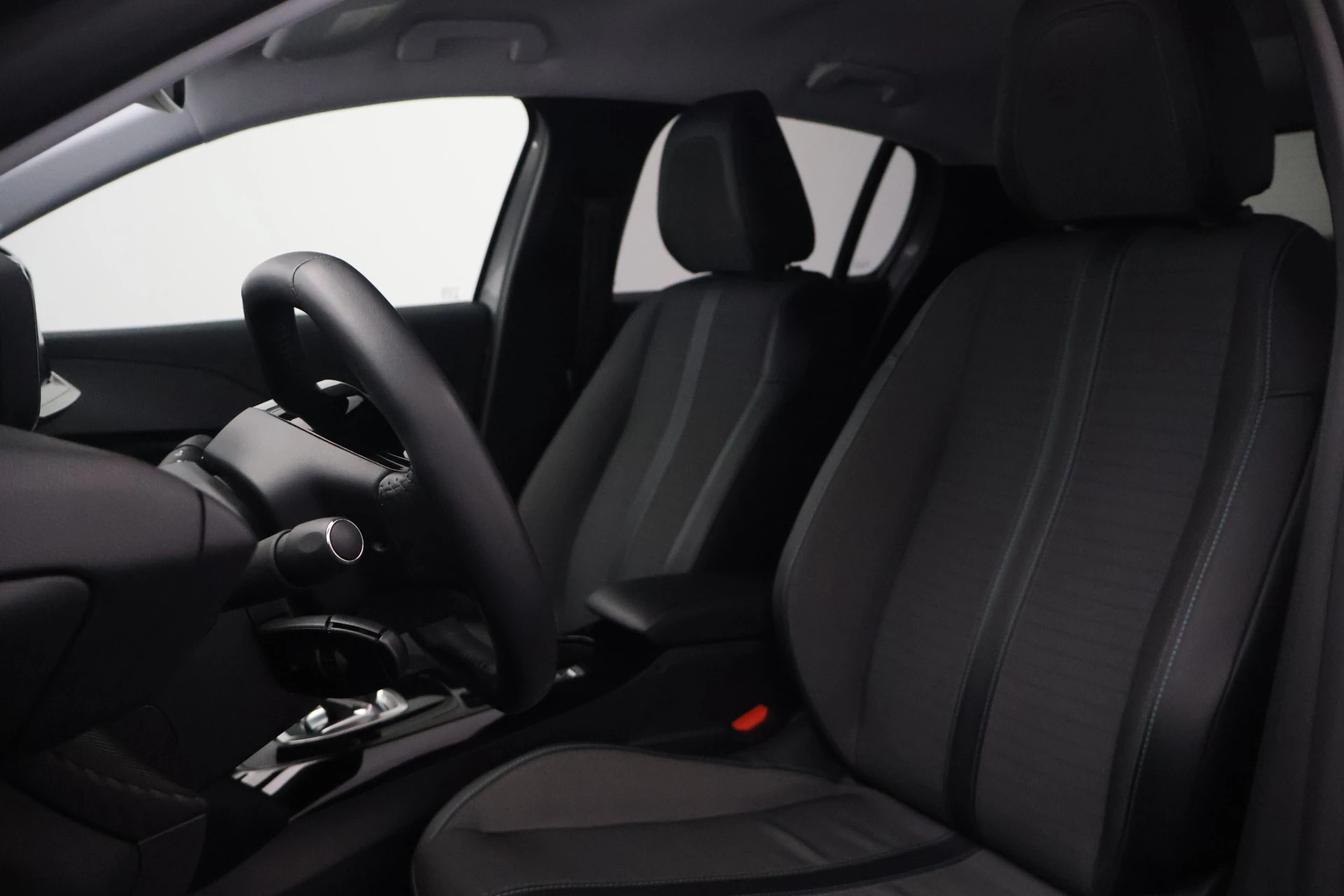 Hoofdafbeelding Peugeot e-208