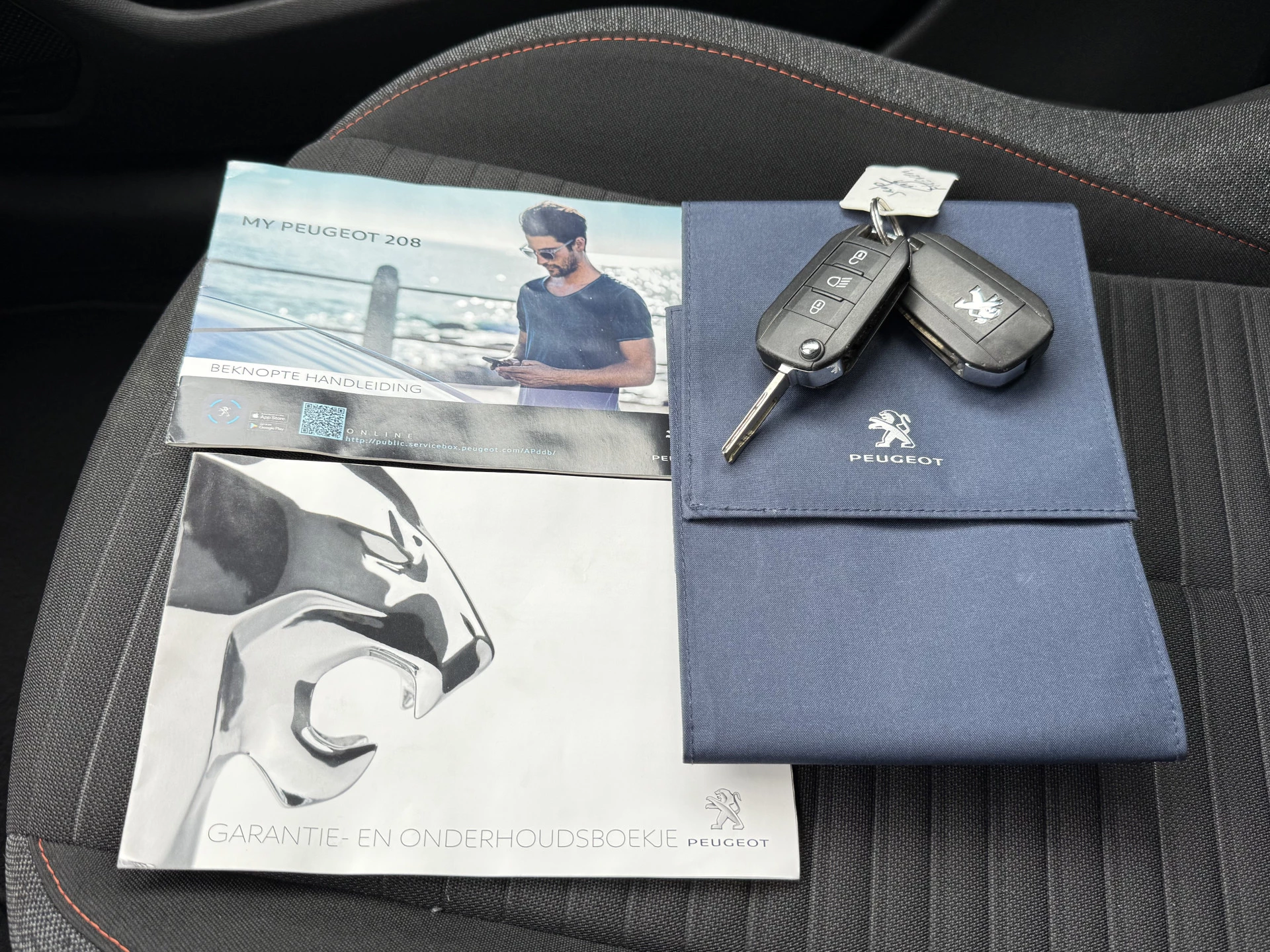 Hoofdafbeelding Peugeot 208