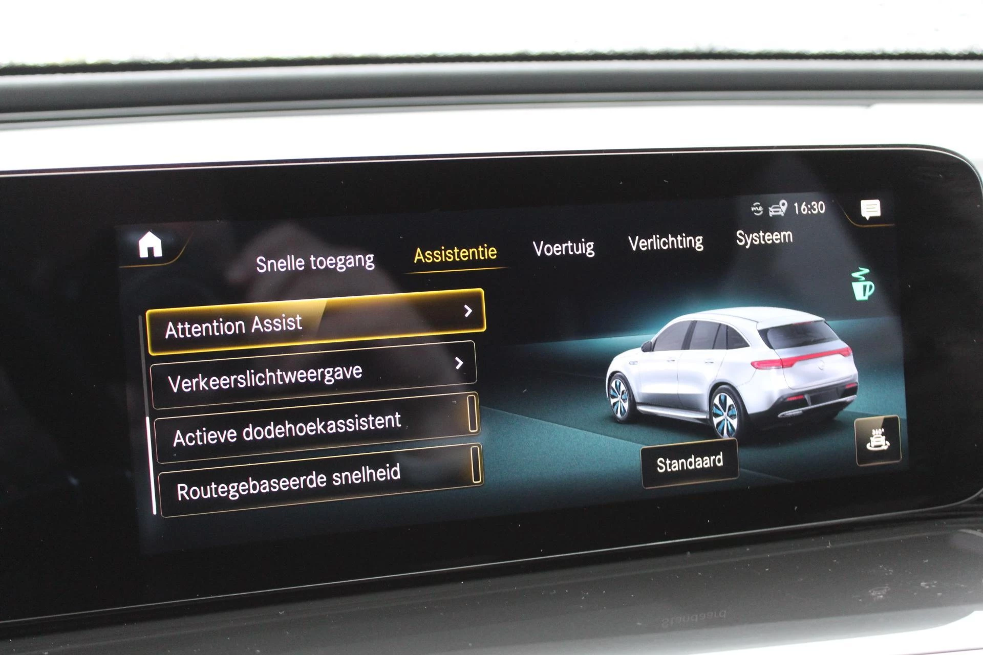 Hoofdafbeelding Mercedes-Benz EQC
