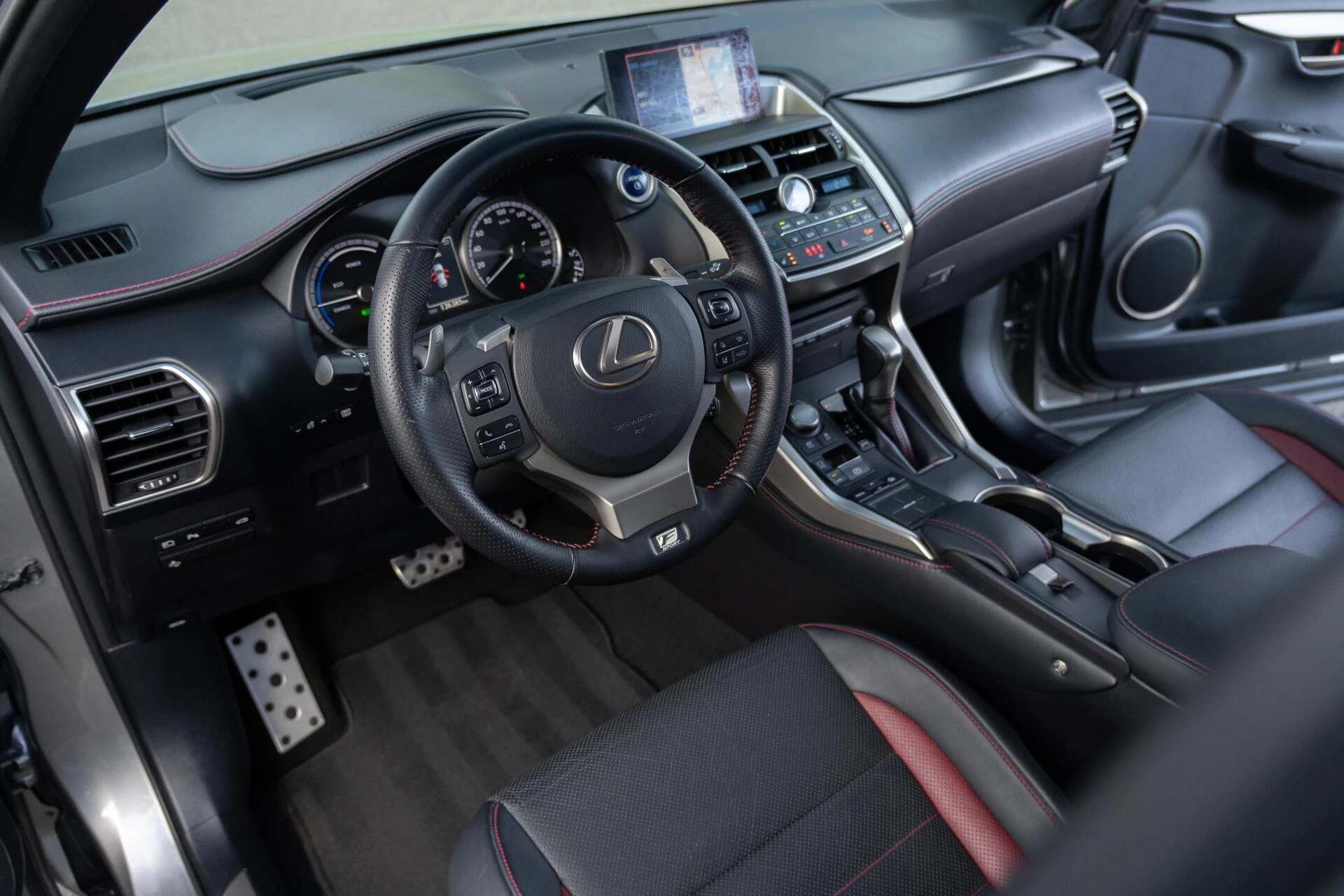 Hoofdafbeelding Lexus NX