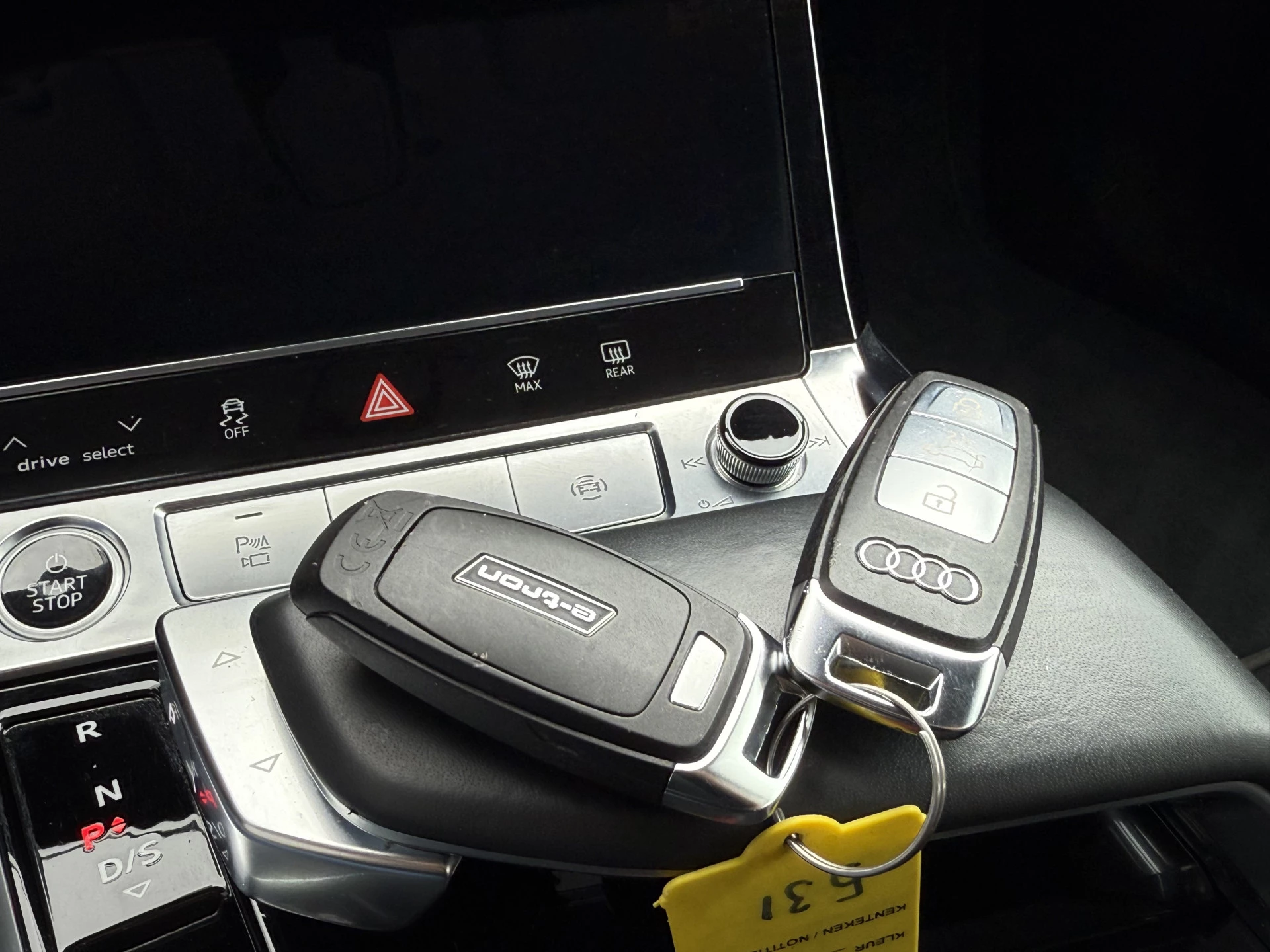 Hoofdafbeelding Audi e-tron