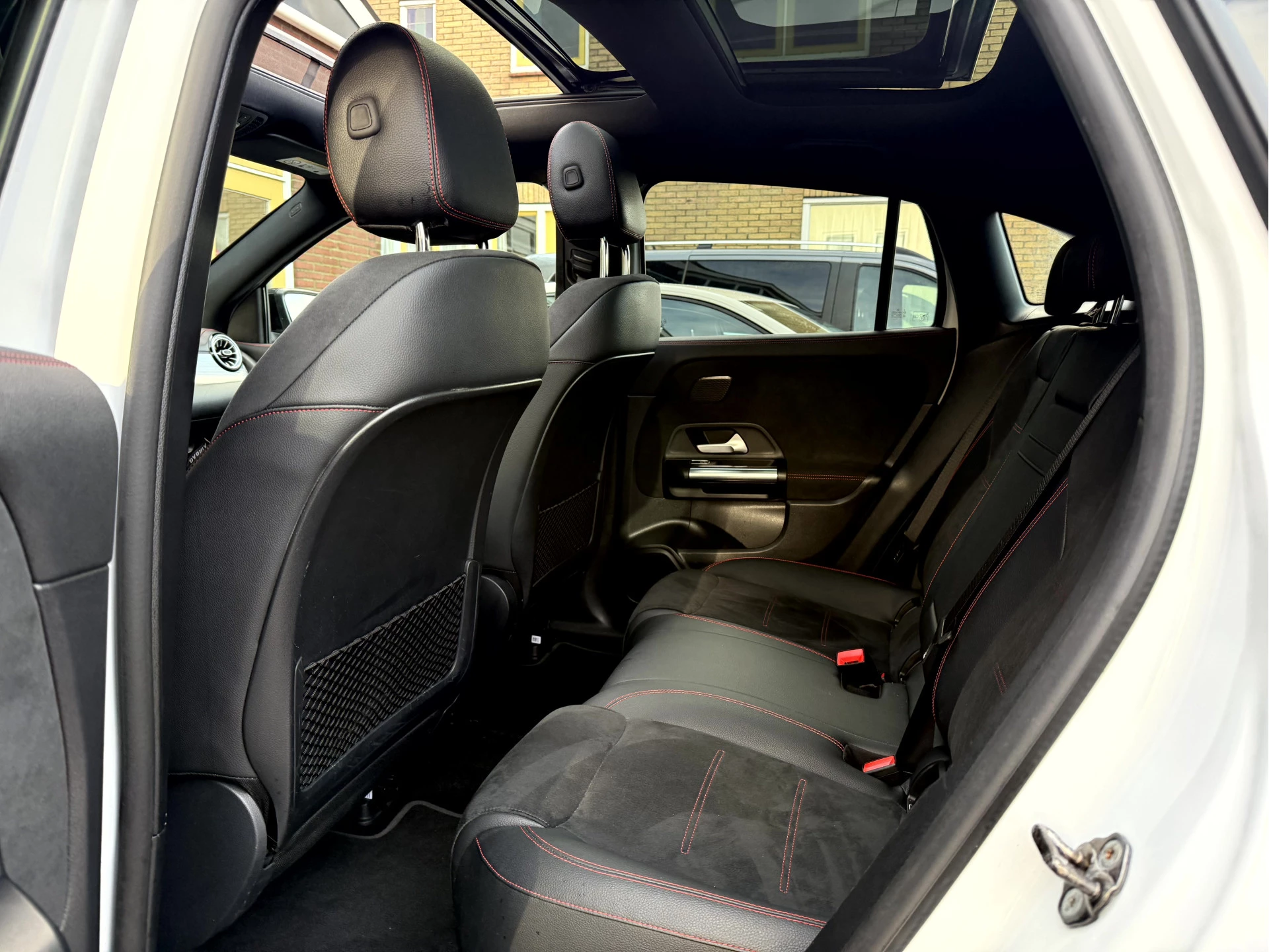 Hoofdafbeelding Mercedes-Benz EQA