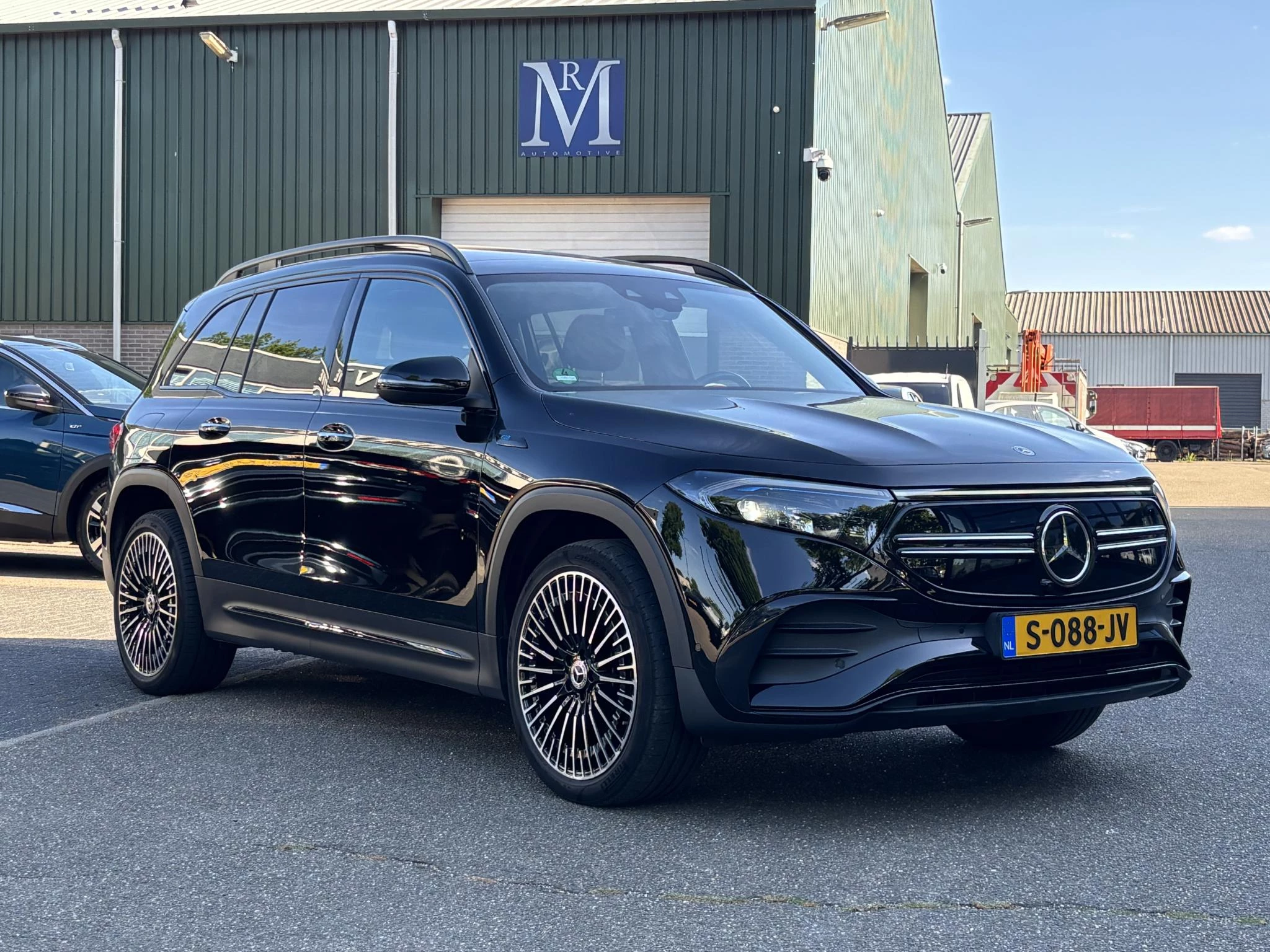 Hoofdafbeelding Mercedes-Benz EQB