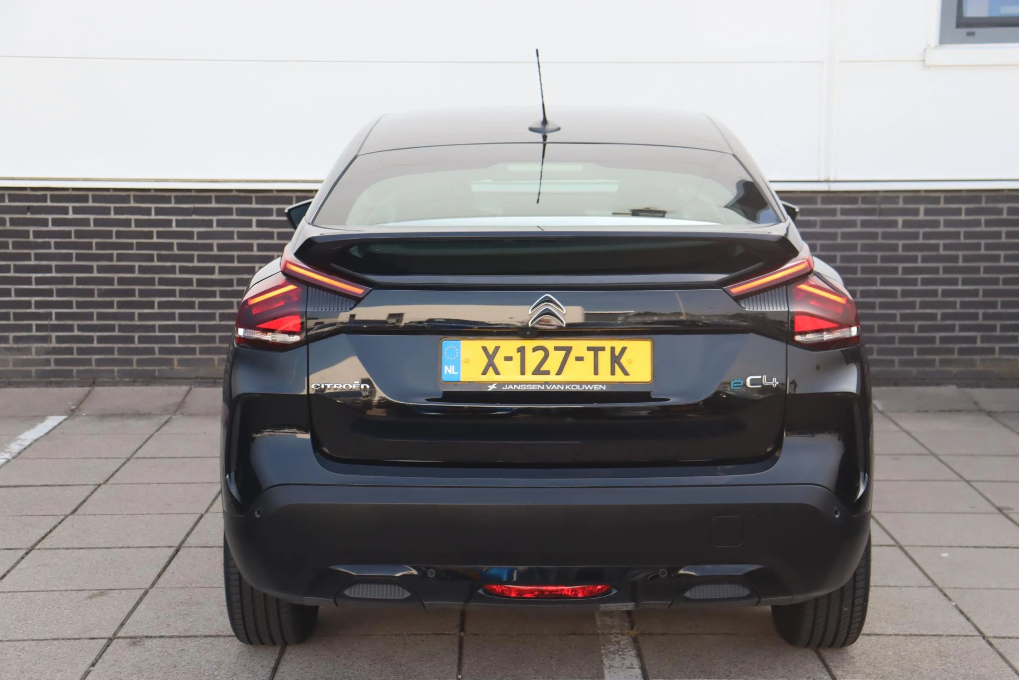 Hoofdafbeelding Citroën ë-C4