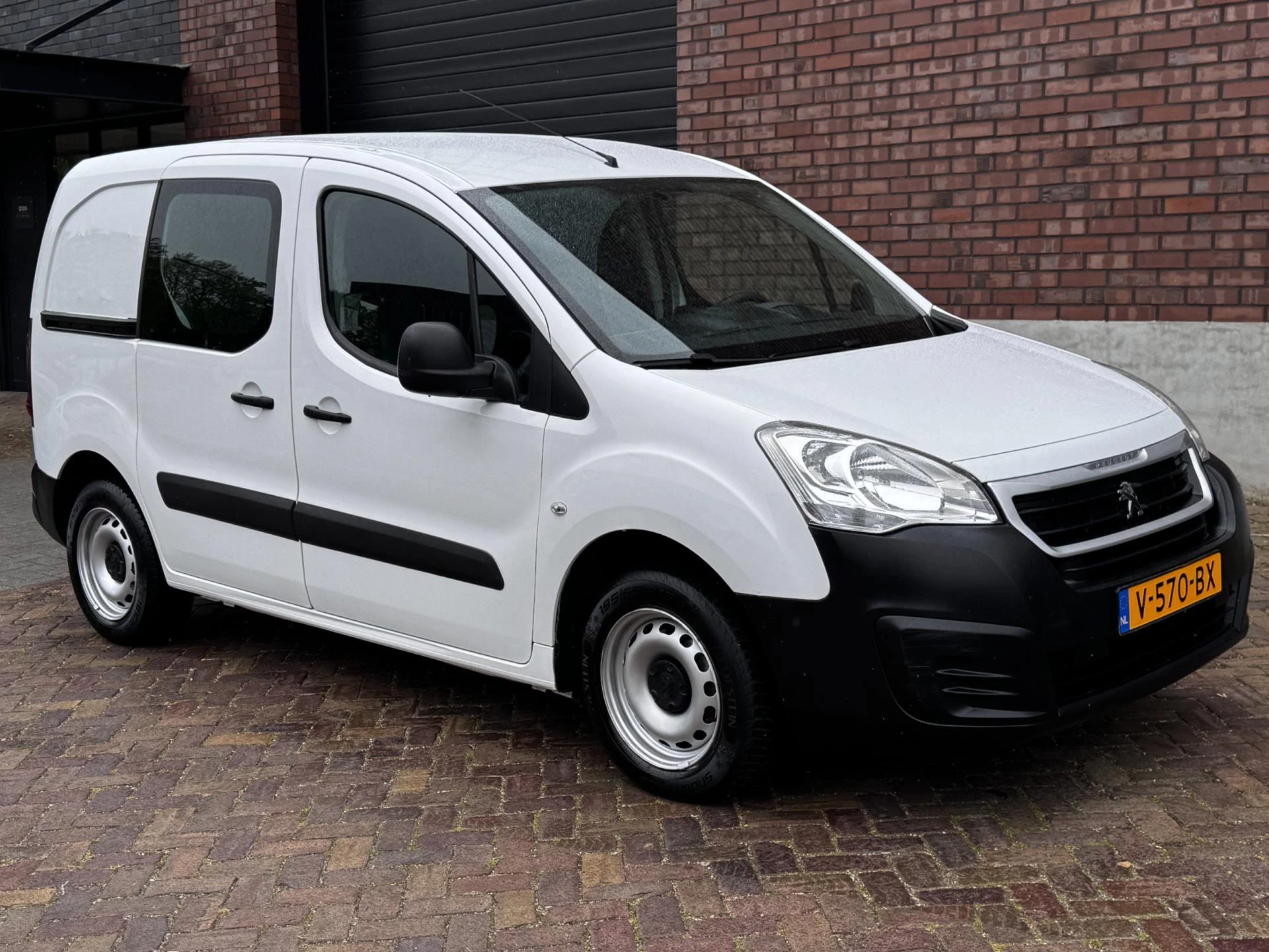Hoofdafbeelding Peugeot Partner