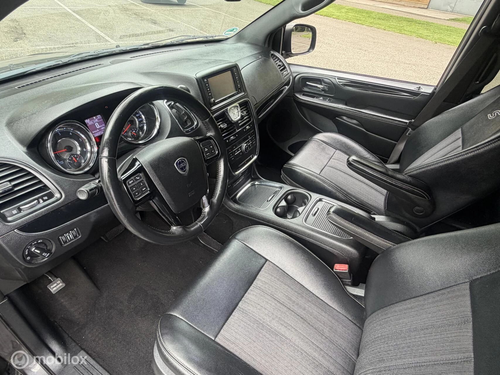 Hoofdafbeelding Lancia Voyager