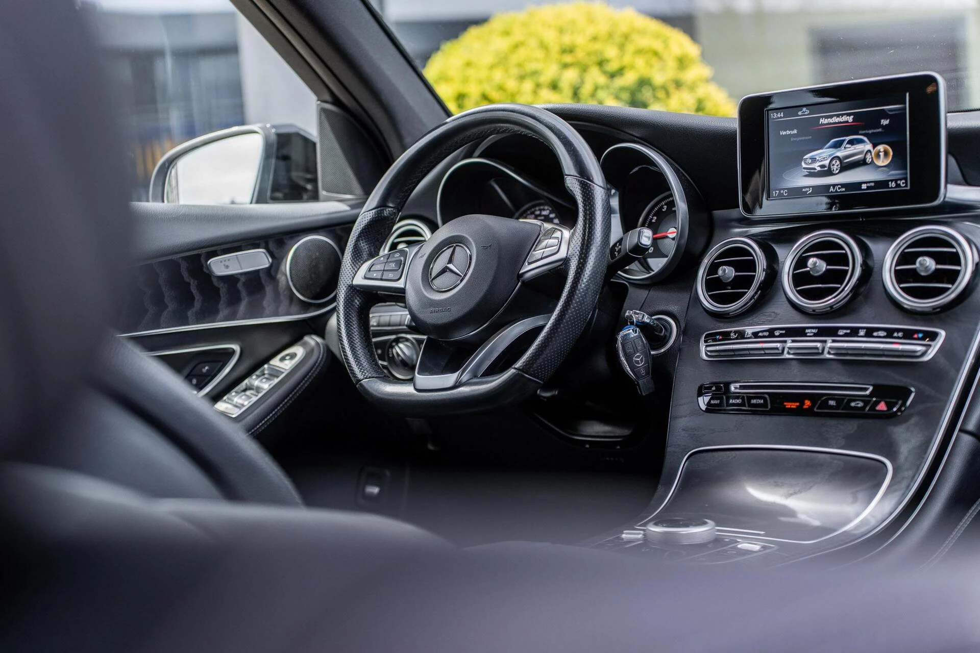 Hoofdafbeelding Mercedes-Benz GLC