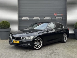 BMW 3-serie 320i Corporate Lease High Executive | Navigatie | Privacy Glass | Lichtmetalen Velgen | Climate Control | Xenon |