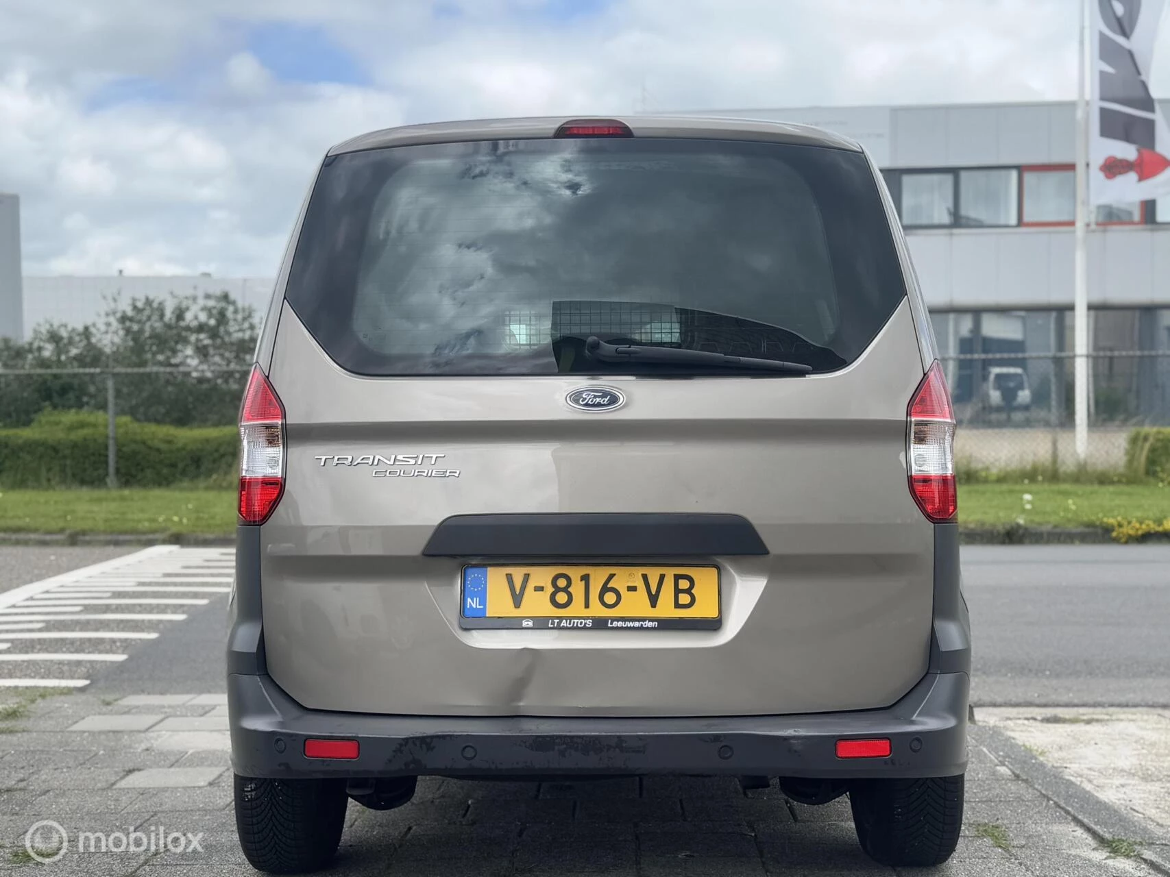 Hoofdafbeelding Ford Transit Courier