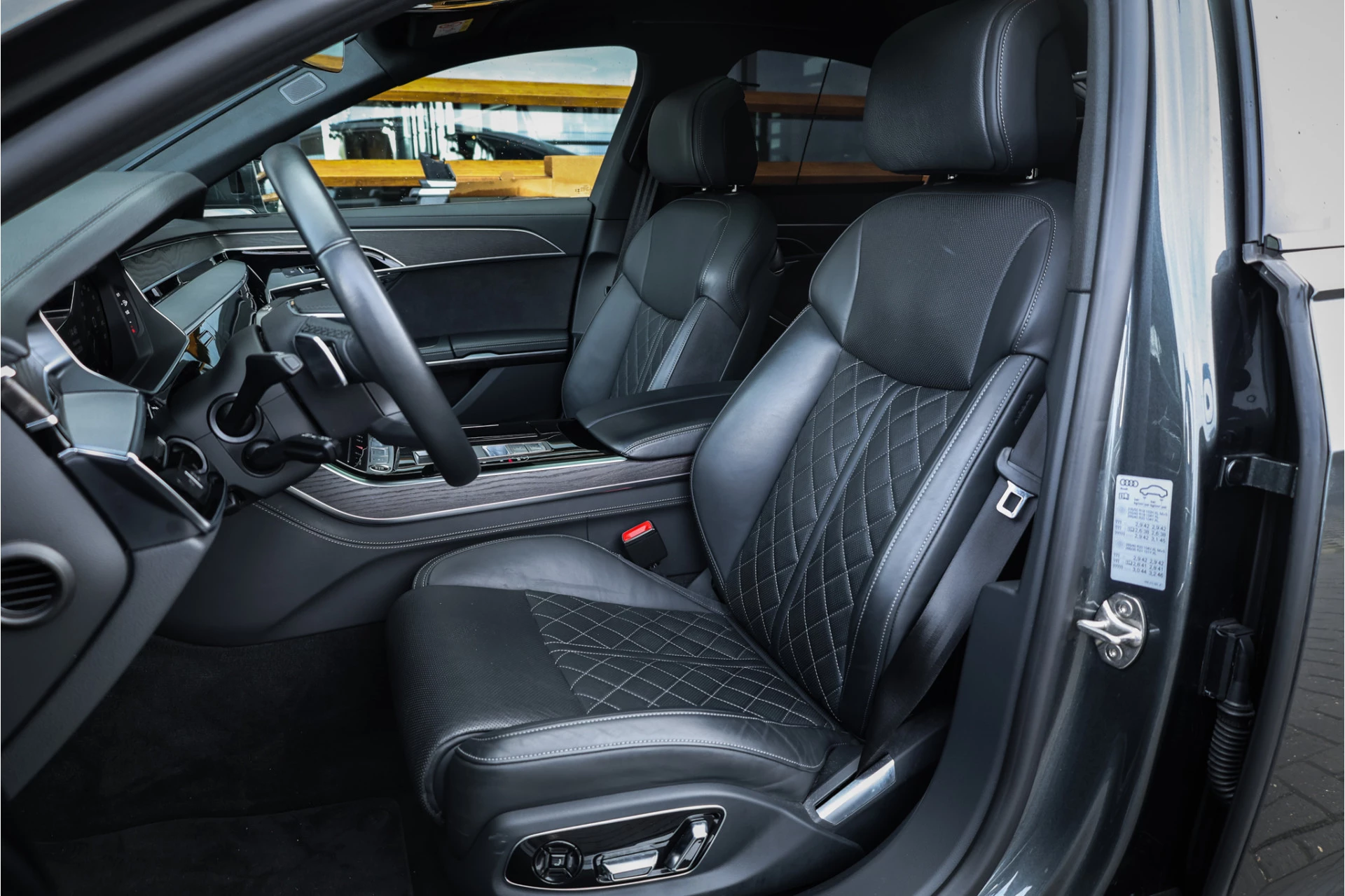 Hoofdafbeelding Audi A8