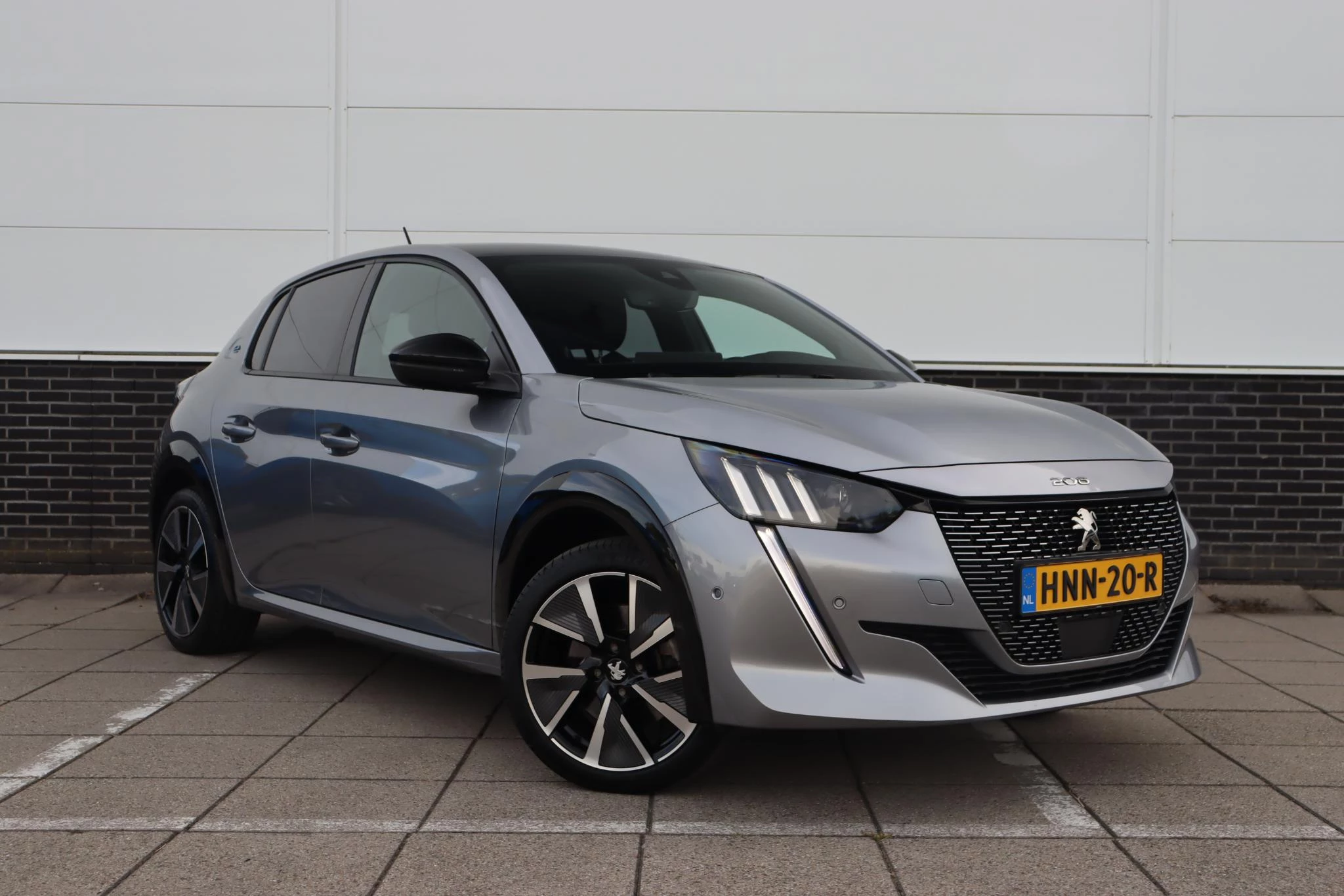 Hoofdafbeelding Peugeot e-208