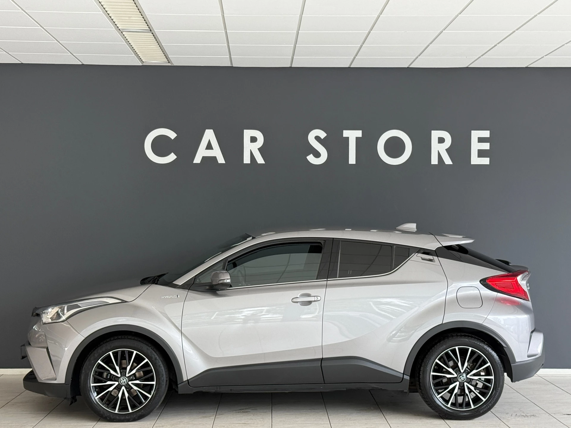 Hoofdafbeelding Toyota C-HR
