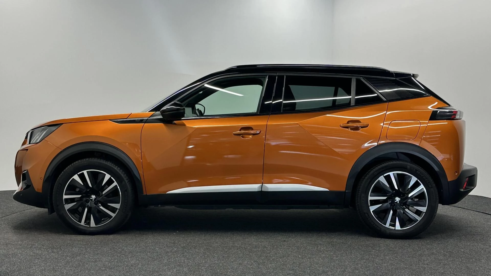 Hoofdafbeelding Peugeot e-2008