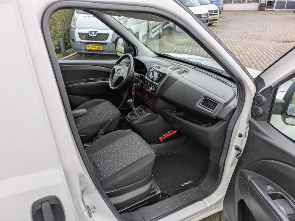 Hoofdafbeelding Opel Combo