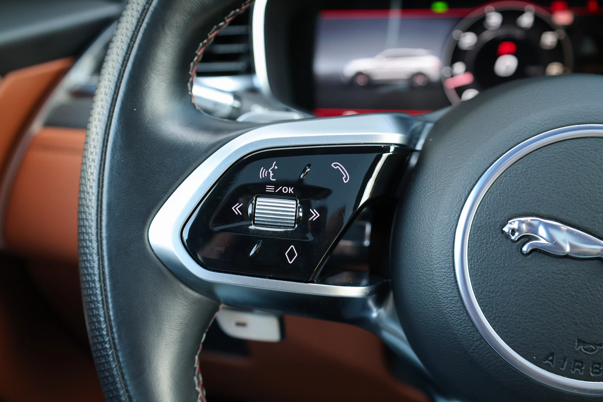 Hoofdafbeelding Jaguar F-PACE